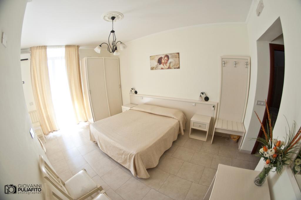 Rs San Sebastiano Holidays Acireale Cameră foto