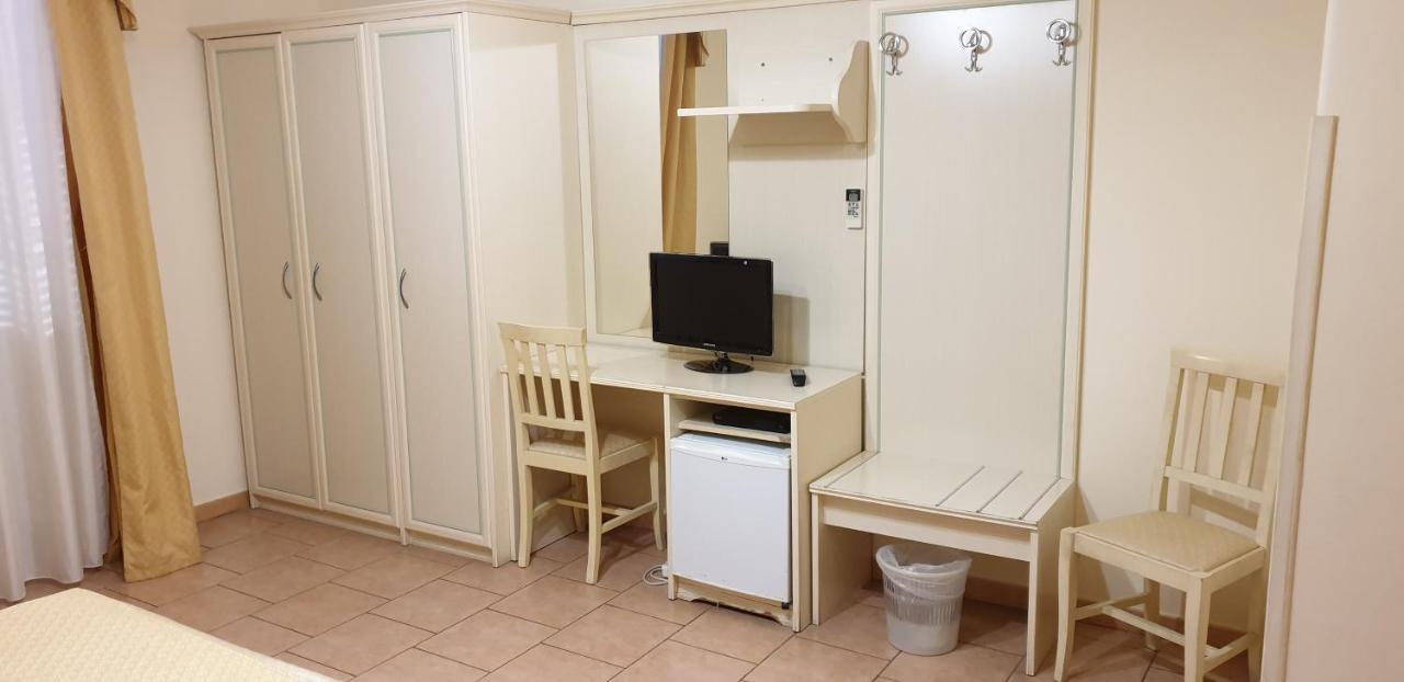 Rs San Sebastiano Holidays Acireale Exterior foto